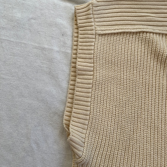 Ushatava Cream Knit Oversized Vest Unisex - Picture 3 of 10